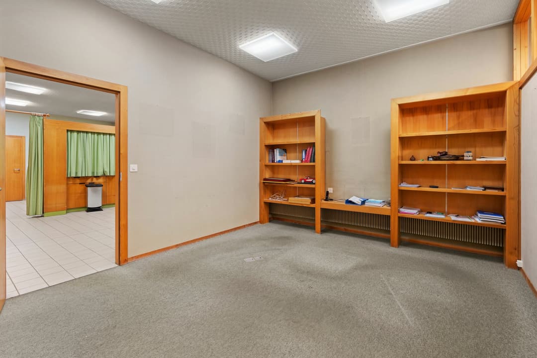 2203 – Commerce – 2200000CHF – 436m²