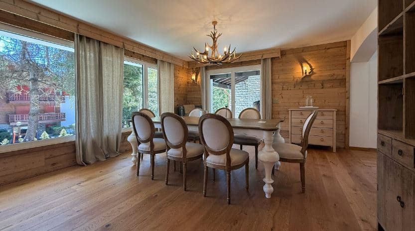 1838 – Maison 7 pièces – 22000CHF – 320m²