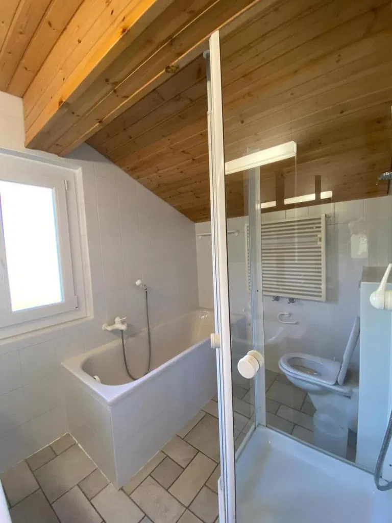 1819 – Appartement – 3pièces -2400CHF – 80 m²