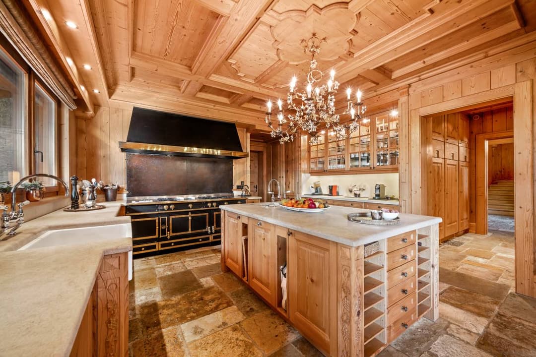 2186 – Maison à vendre – 3526m2 – 13 pièces