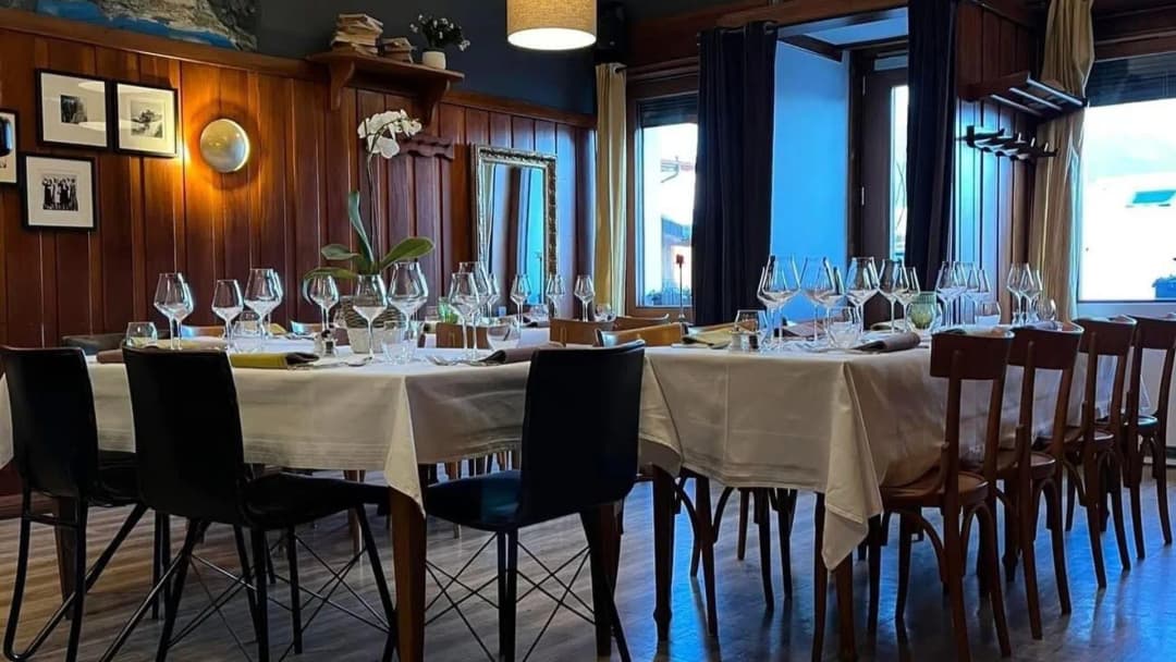 1781 – Commerce 3.5 pièces – 2900 CHF – 277 m²