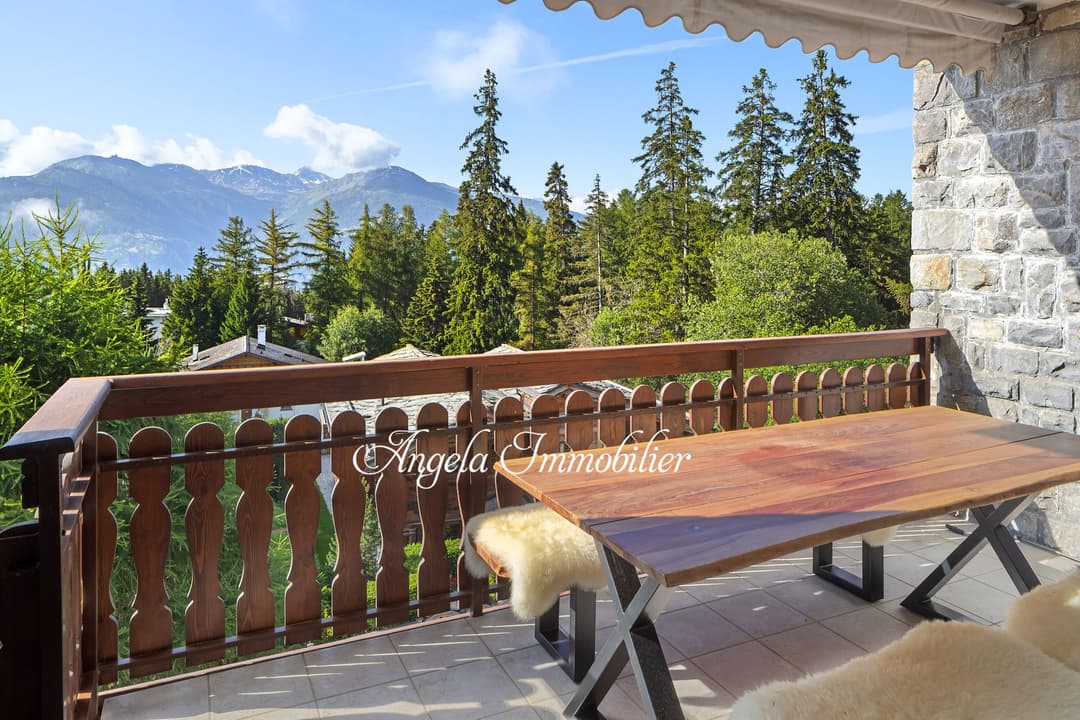 1768 – Appartement – 200m²