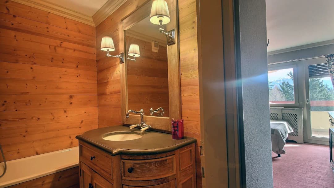 2195 – Appartement 6.5 pièces – 1950000 CHF – 275 m²