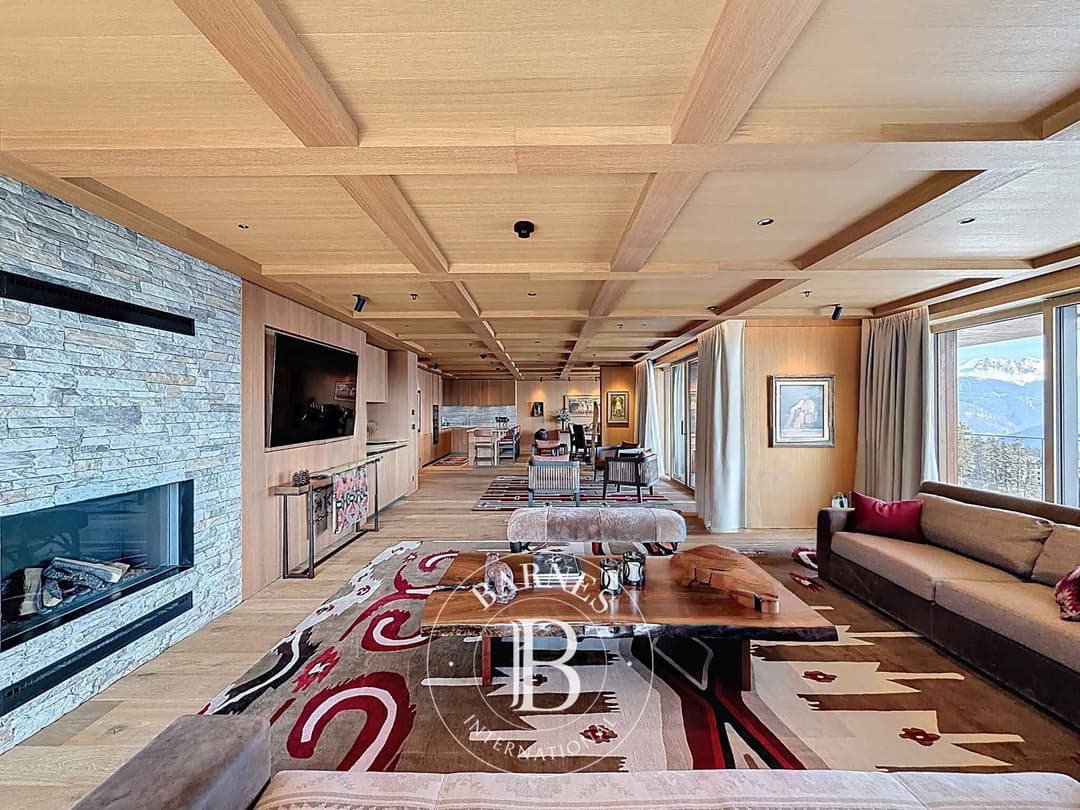 2175 – Appartement 3.5 pièces – 238 m²