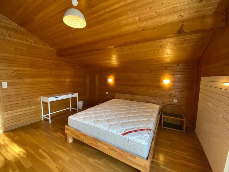 1819 – Appartement – 3pièces -2400CHF – 80 m²