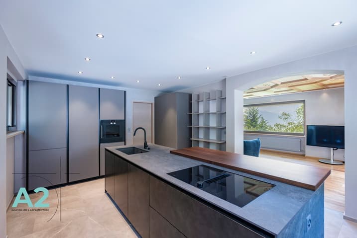 1813 – Maison 8 pièces – 240m²