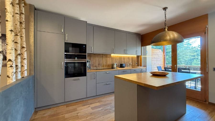 1835 – Appartement 4.5 pièces – 10000CHF – 130m²