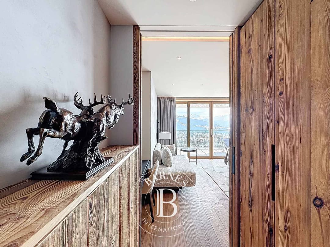 2173 – Appartement 4.5 pièces – 238 m²