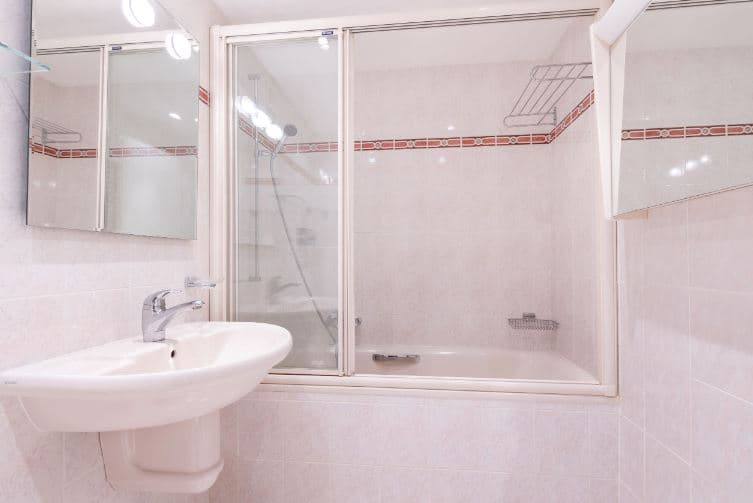 1883 – Appartement 4 pièces – 2450CHF