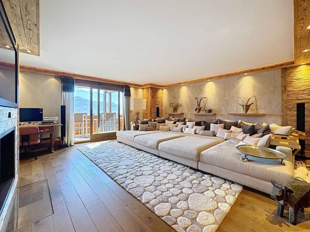 2269 – Maison 10.5 pièces – 519 m²