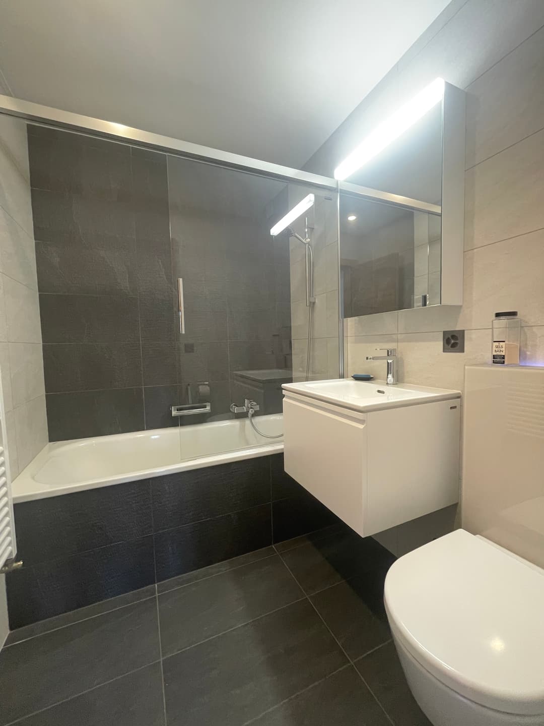 1929 – Appartement 4.5 pièces – 2898CHF – 122m²