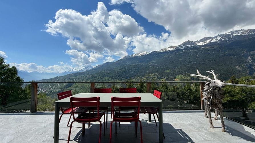 1855 – Chalet 7 pièces – 24000CHF – 300m²