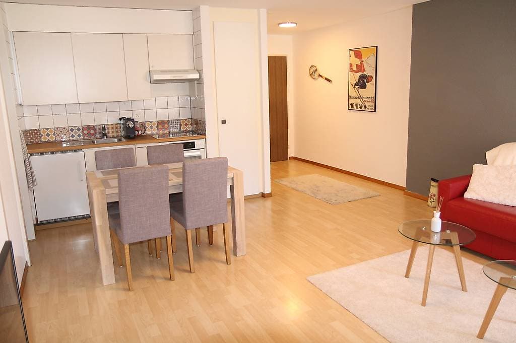 1893 – Appartement -2.5pièces – 1390CHF – 48 m²