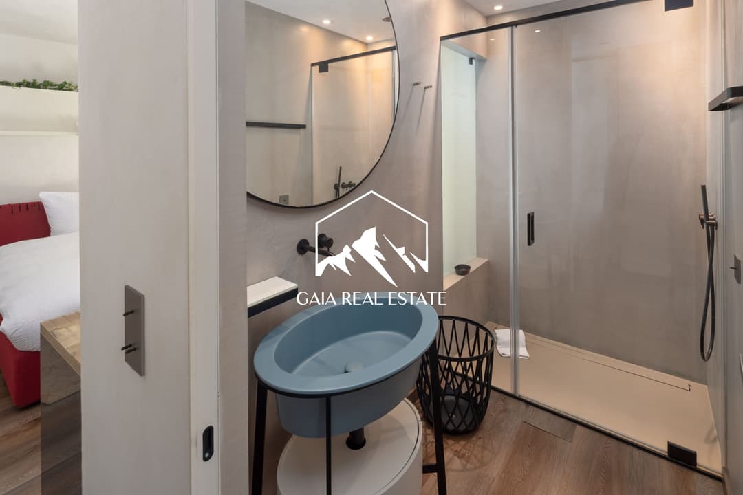 2235 – Appartement 6.5 pièces – 8000000 CHF – 280 m²