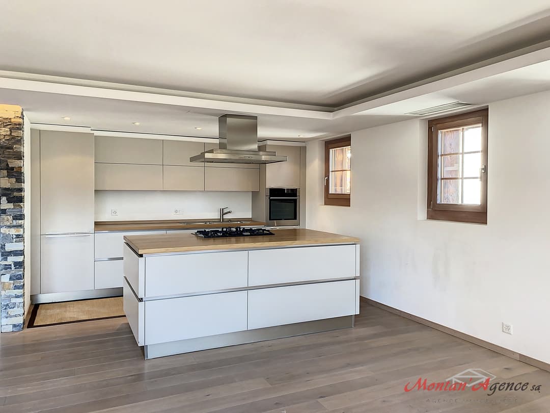 2273 – Appartement 6.5 pièces – 4600000 CHF – 349.7 m²