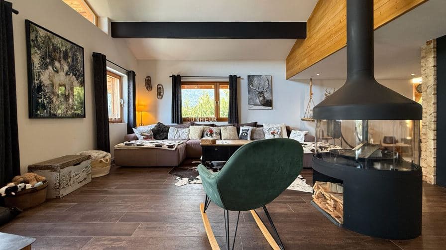 1855 – Chalet 7 pièces – 24000CHF – 300m²