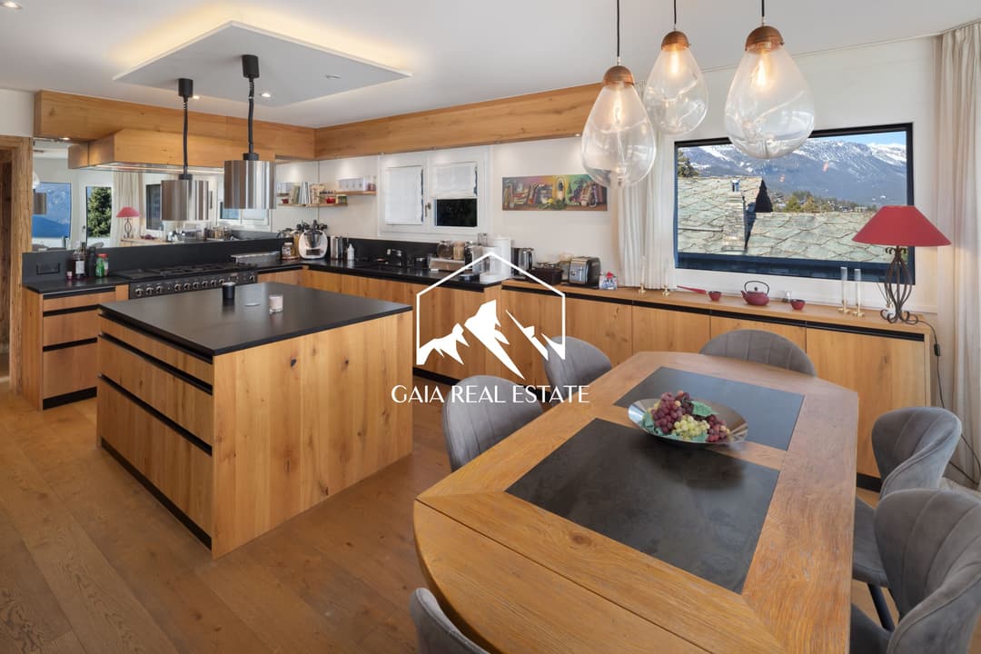 2262 – Maison – 4900000 CHF – 300 m²