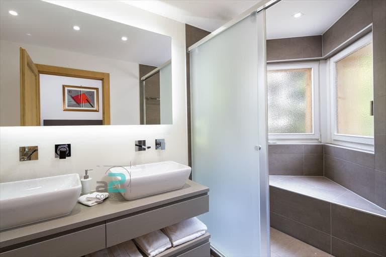 1861 – Appartement 4.5 pièces – 200 m²