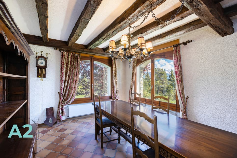 2325 – Maison – 6.5pièces – 270m²